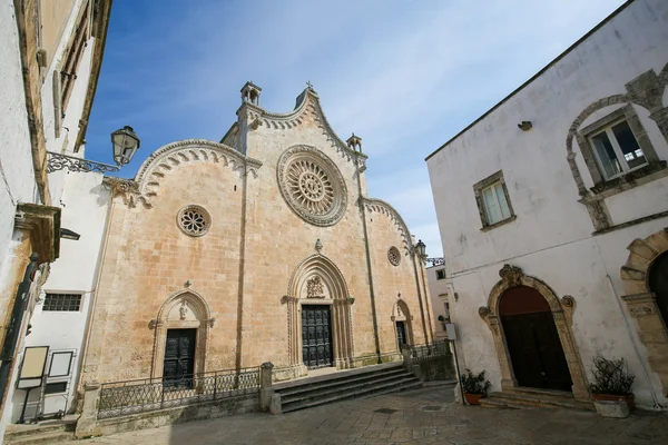 Ostuni, Puglia, Olaszország-székesegyház. — Stock Fotó