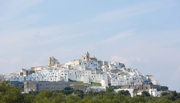 Vista sobre el centro de Ostuni, Puglia, Italia — Foto de Stock
