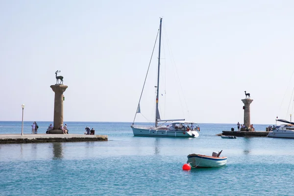 Přístav na ostrově Rhodos, Dodecanese, Řecko — Stock fotografie