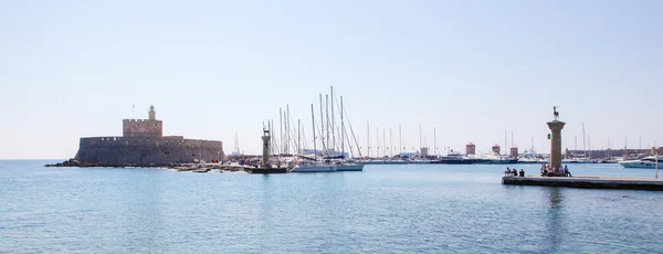 Rhodos přístav, Dodecanese, Řecko — Stock fotografie