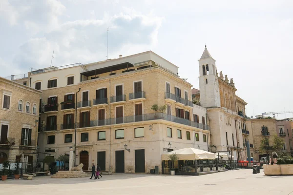 Piazza Ferrarese in the center of Bari, Italy — Stock Photo, Image