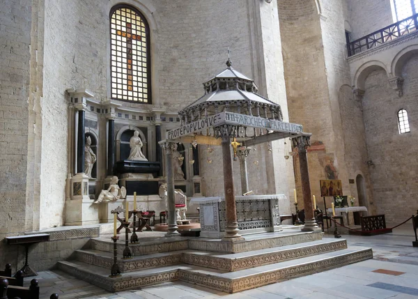 Basílica de San Nicolás en Bari, Puglia, Italia — Foto de Stock