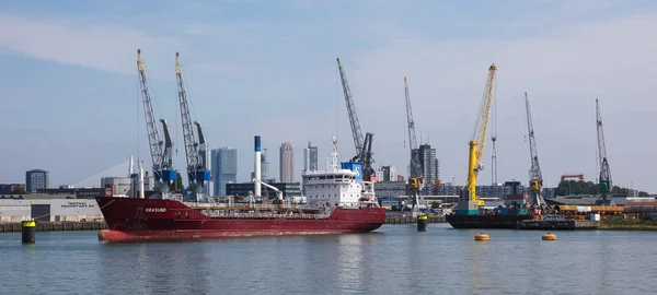 Porto di Rotterdam, il più grande porto d'Europa — Foto Stock