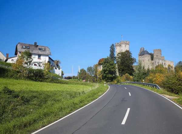 Kasselburg zamek w regionie Vulkaneifel, Nadrenia Palatynat, Niemcy — Zdjęcie stockowe