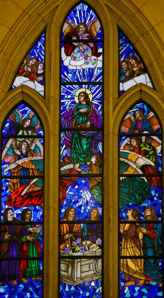 Vidro manchado de São João Evangelista na Catedral de Madrid — Fotografia de Stock