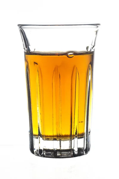 Cocktail Glas Med Konjak Eller Whisky Liten Skott Isolerad Vit — Stockfoto