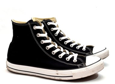 siyah spor ayakkabı 