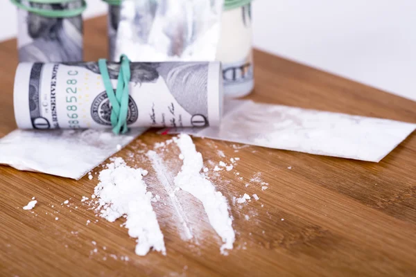 Наркотики, кокаїну, героїну і гроші — стокове фото