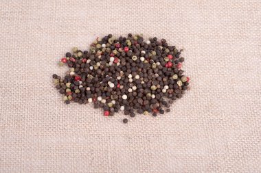 bir sürü renkli karabiber