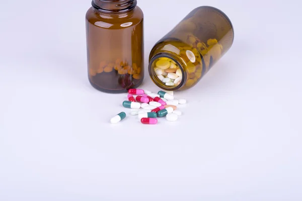 Красочные таблетки и таблетки . — стоковое фото