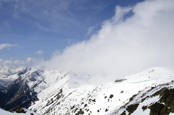 Panorama invernale delle montagne — Foto Stock