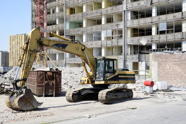 Büyük bir bina yerinde Montaj cihazları-Kırıcı Ekskavatör Telifsiz Stok Imajlar