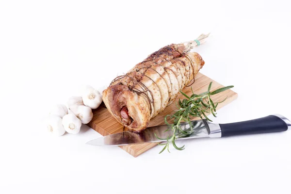 Bacon tradizionale cotto con erbe aromatiche — Foto Stock