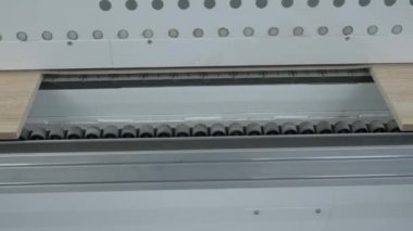 Bilgisayarlı otomatik makineli ahşap işçiliği.