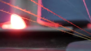 Tekstil fabrikası, bitki. Endüstriyel kıyafet. Üretim. Robot teçhizat, otomatik taşıma hattı. Makine dokuma forması.