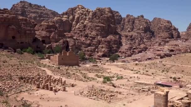 Petra Jordan. Starověká architektura. Starověké město. Jordán. — Stock video