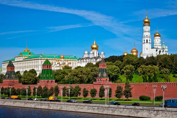 Panorama miasta Moskwy, Rosja. Pocztówka z moskiewskim Kremlem. — Zdjęcie stockowe