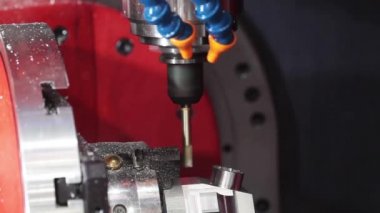 CNC metal işleme makineleri