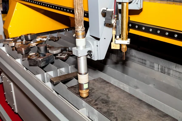 Stroj pro konstantní kovové Laserové řezání — Stock fotografie