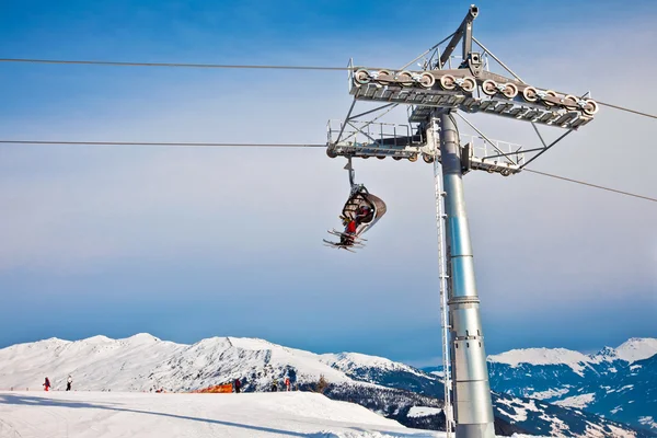 Stol skidliften i Alperna, Mayerhofen, Österrike — Stockfoto