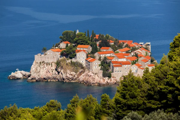 Sveti stefan νησί στο Μαυροβούνιο — Φωτογραφία Αρχείου