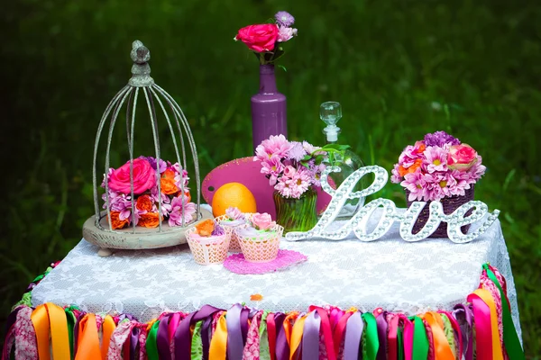 Decoración de la boda, amor signo de madera —  Fotos de Stock