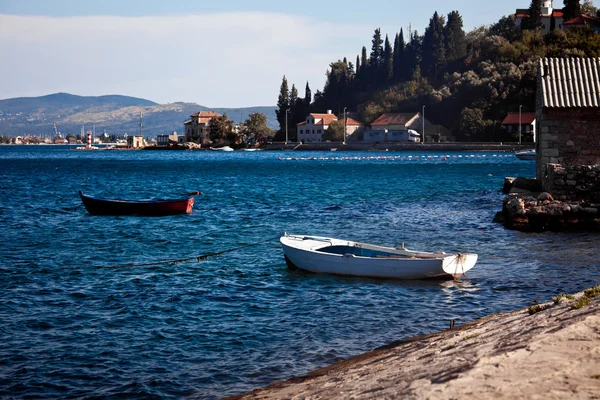 Alte seeschiffe in kotor bucht, montenegro — Stockfoto