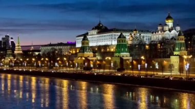 Moskova kremlin gece görünümü