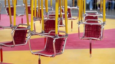 Eğlence Parkı swings atlıkarınca