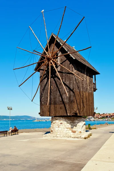 Szélmalom a nesebar, Bulgária — Stock Fotó