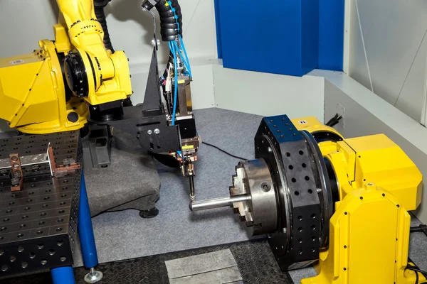 Промислова обробка металу робота — стокове фото