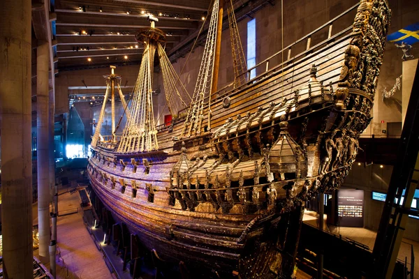 Navio de vasa reconstruído antigo famoso em Estocolmo, Suécia — Fotografia de Stock