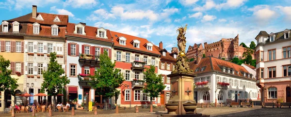 "Kornmarkt "náměstí v Heidelbergu, Německo — Stock fotografie