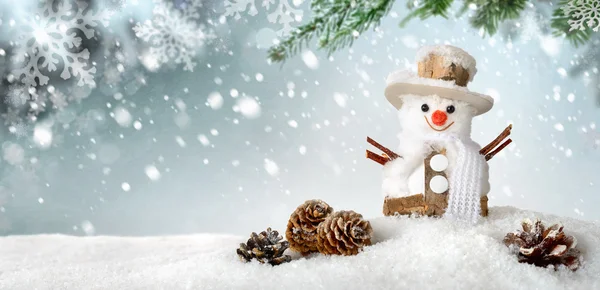 Fundo sazonal com boneco de neve feliz — Fotografia de Stock