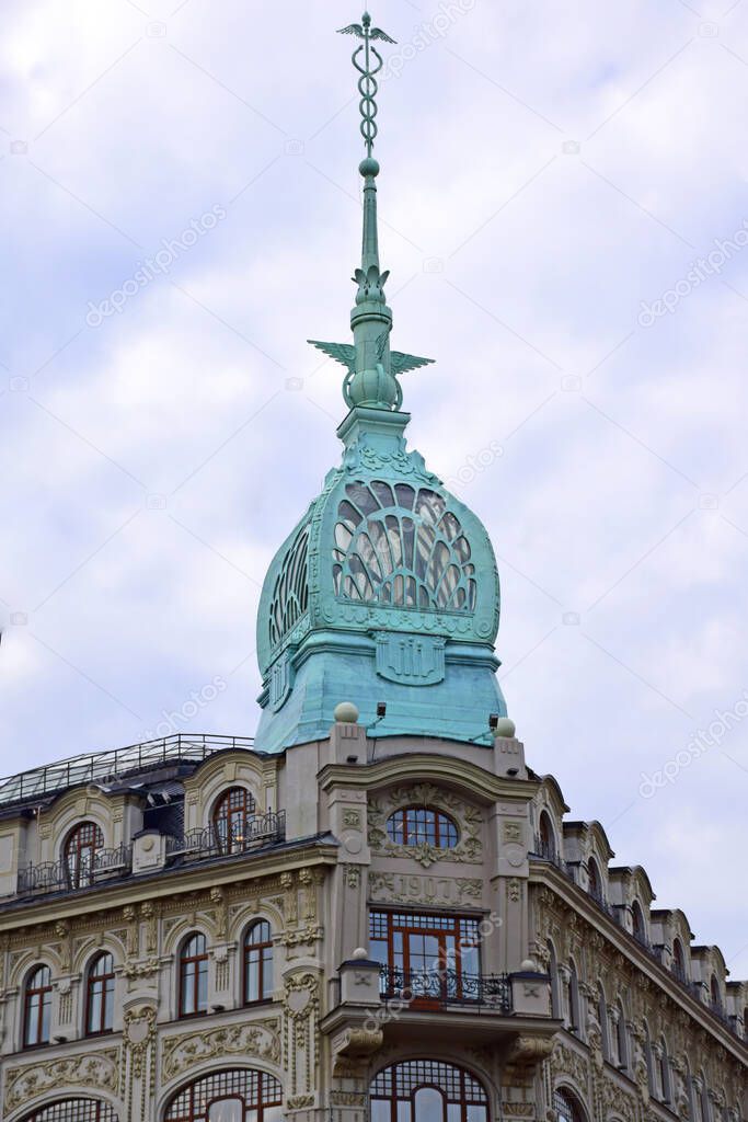 La construcción de la casa comercial "S.Esders y K. Scheifals" fue