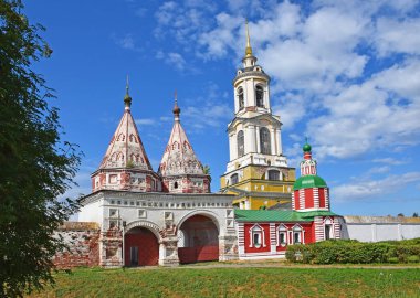 Ayin Tarikatı Manastırı 1207 yılında Suzdal Piskoposu John tarafından kuruldu. Rusya, Suzdal, Ağustos 2021.