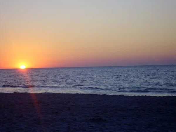 Günbatımı plaj su hava dalgalar deniz kum güneş