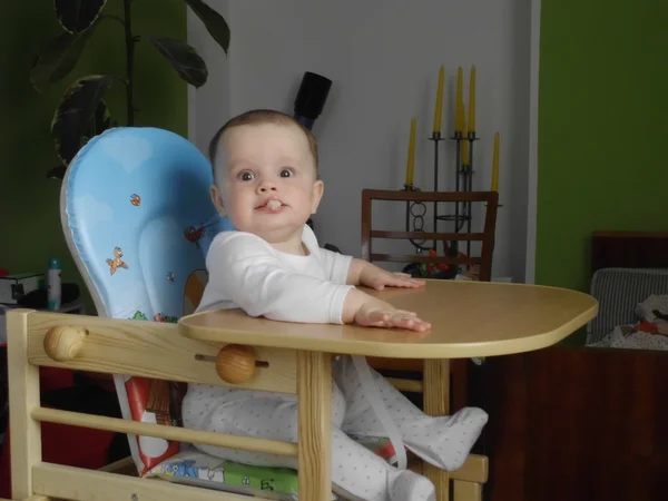 Bebek Çocuk uyku küçük çocuk rüyalar yüz göz bakmak oturmak yemek