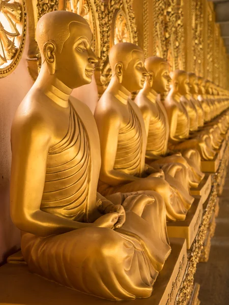 Alignment of Buddhas statues. — Stock Photo, Image