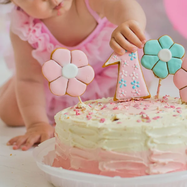 İlk doğum günü için pasta — Stok fotoğraf