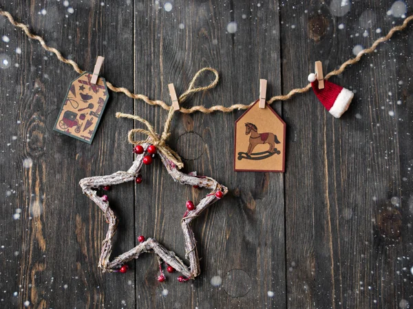 Decoración de Navidad sobre fondo de madera — Foto de Stock