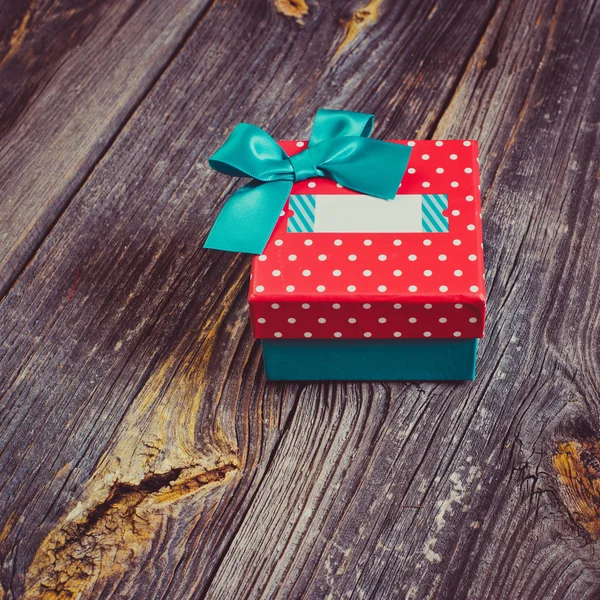 Gift box with a blank title — Stock Photo, Image