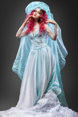 Kızıl saçlı gelin