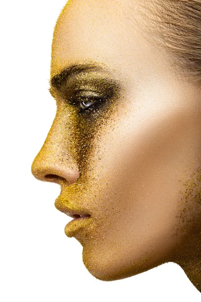 Mujer con maquillaje creativo dorado — Foto de Stock