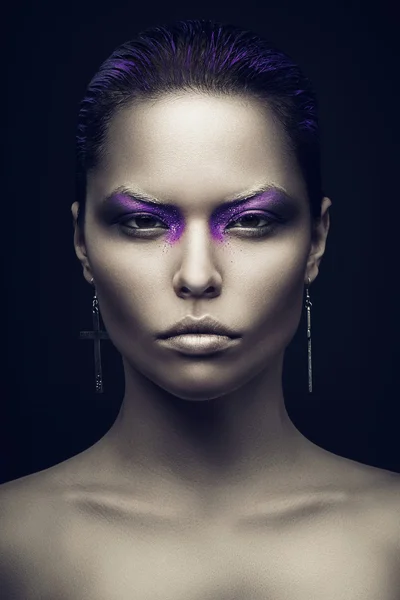 Woman with violet make-up — Stock Photo, Image