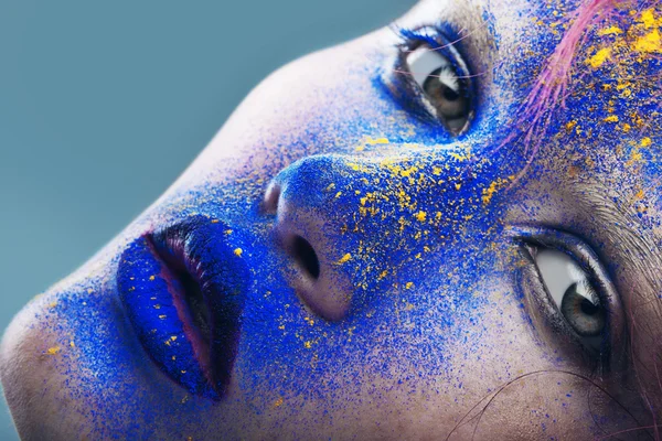 Woman with powder on lips — Stock Photo, Image