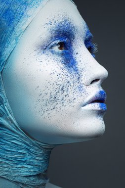 yaratıcı makyaj kadınla sanat