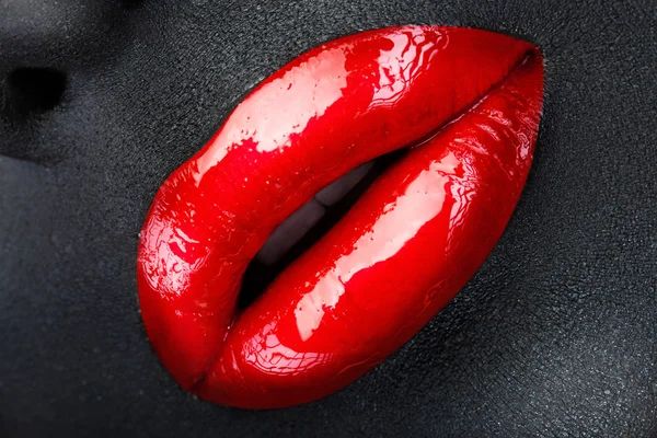 Lábios vermelhos lindos — Fotografia de Stock