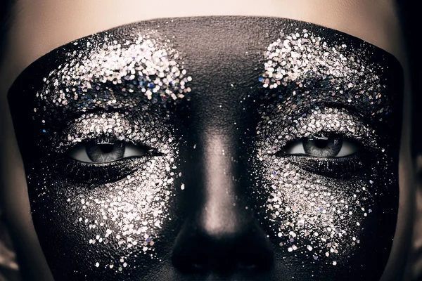 Donna in vernice nera e glitter — Foto Stock