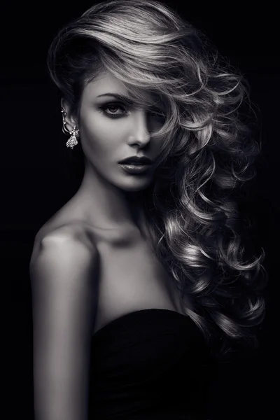 Beauty girl curls — Stock Photo, Image